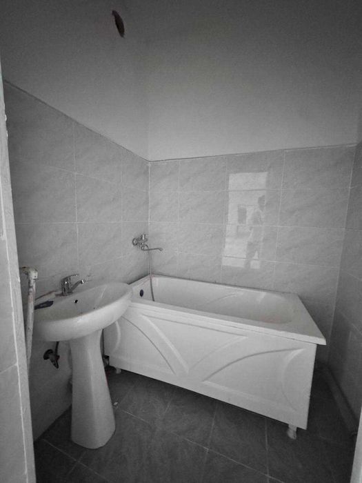 Продаётся квартира в Сергили, с косметическом ремонтом, 121 м2, 4/5/5