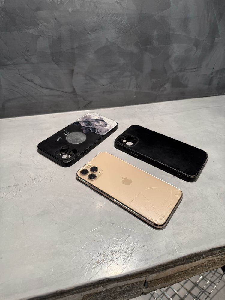 Iphone 11 Pro 64 GB + подаръци