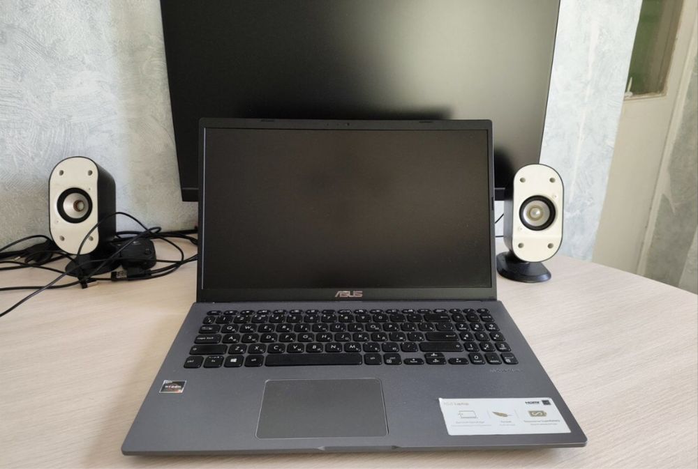 Ноутбук Asus в отличнгм состоянии