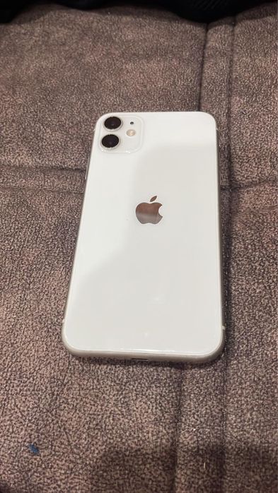 Продам Айфон 11 64 гб