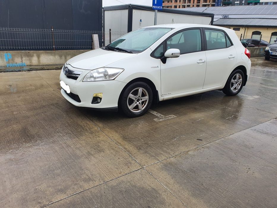 Toyota Auris Hybrid