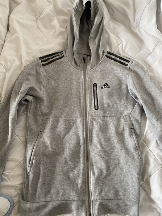 Adidas суичър 100% оригинален