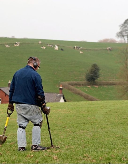 Услуги с Металодекетор(Металотърсач)