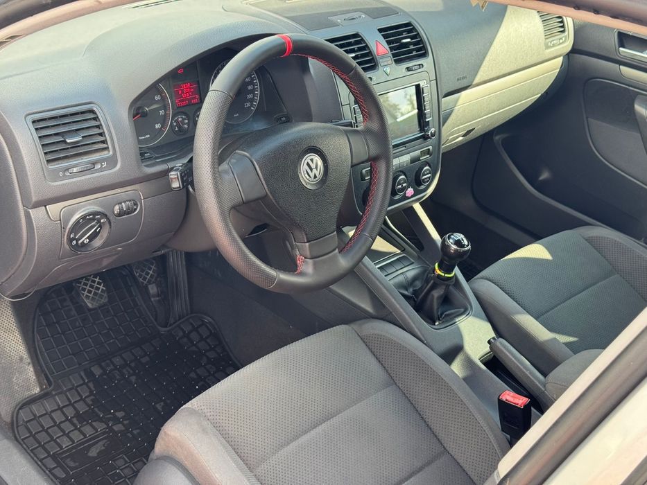 Volkswagen Golf 5 Benzina