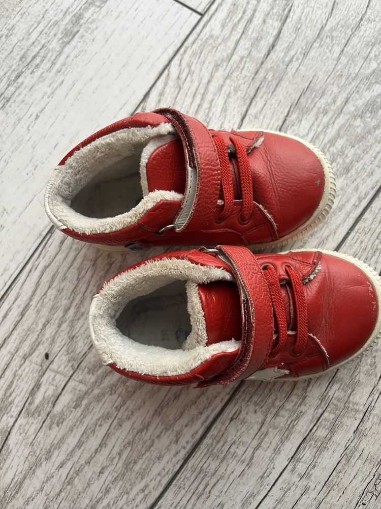 Adidasi pantofi marimea 22 cu blanita in interior