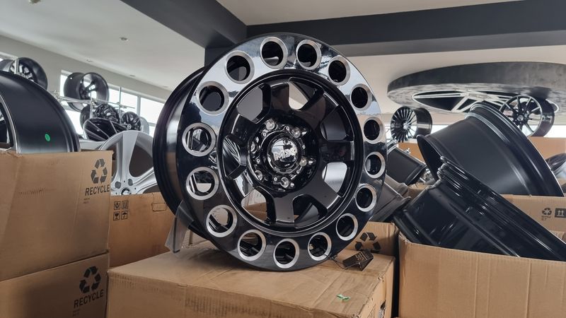 18цола/6x139.7/Toyota/Ford-Ranger/Chevrolet-Silverado/6х139.7