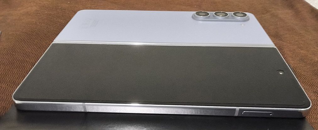 Samsung Z Fold 5 Ice Blue