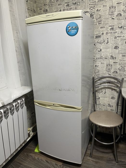 Продам холодильник