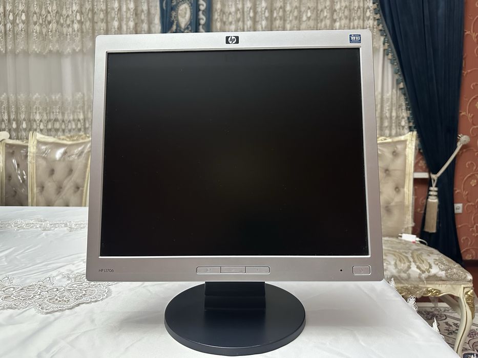 продам монитор17дюмов