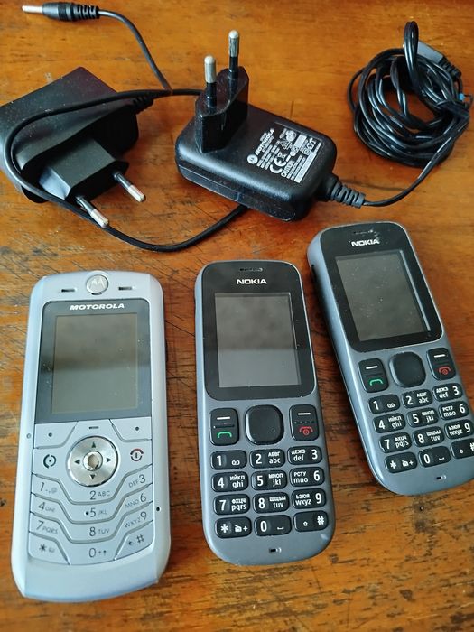 Мобилни телефони с копчета