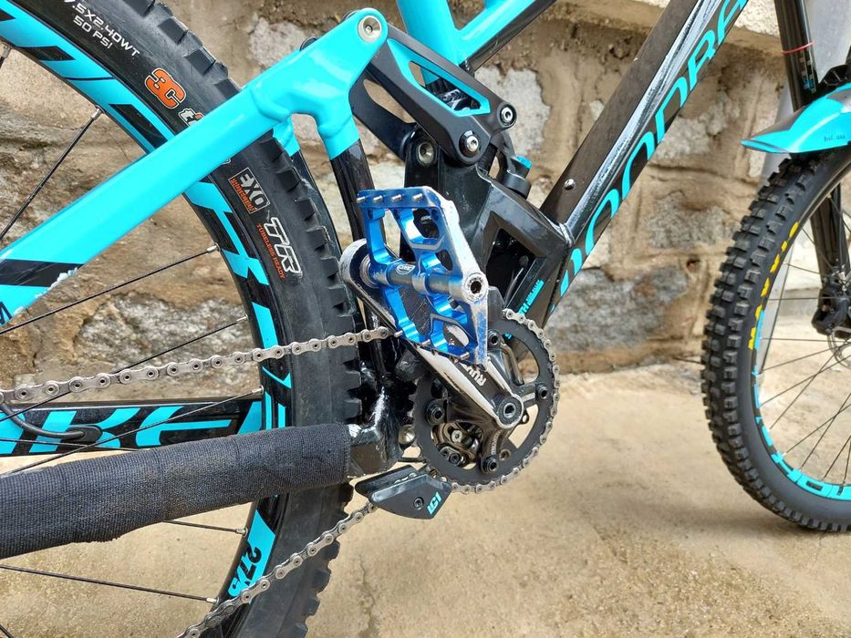 Даунхил колело Mondraker