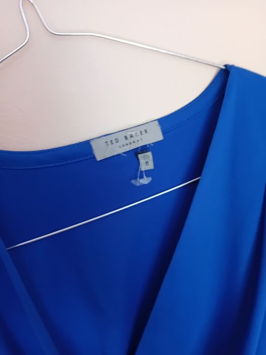 Елегантна рокля Ted Baker
