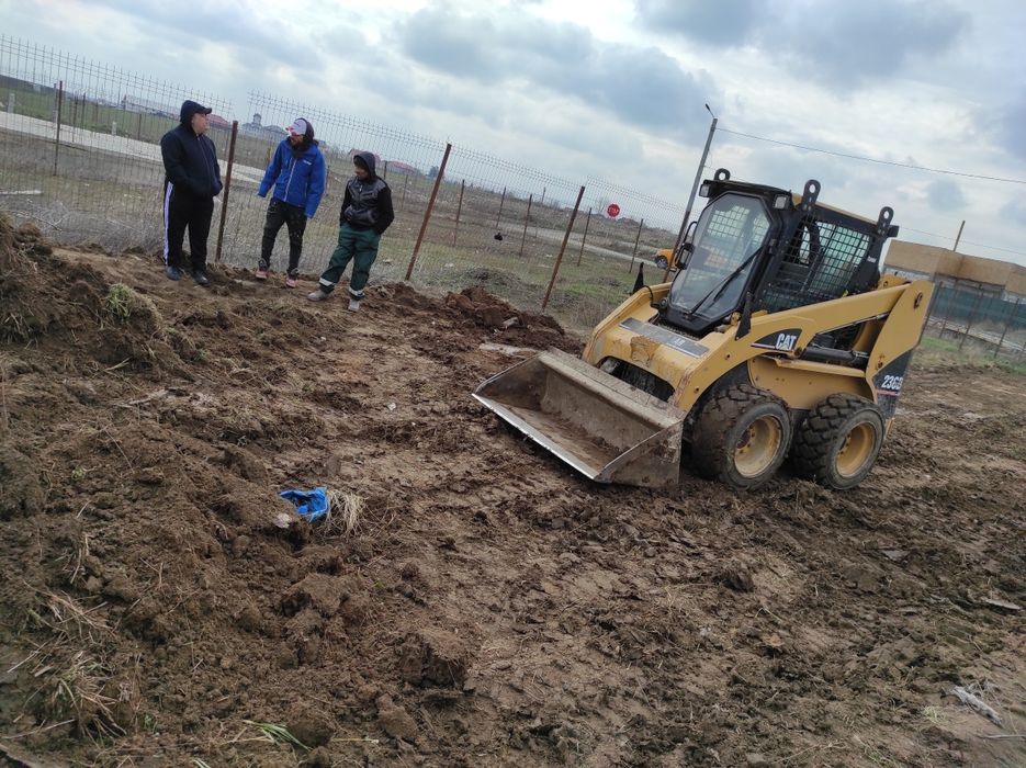Inchiriez,miniexcavator,bobcat ,buldoexcavator cu furci&picon cilindru
