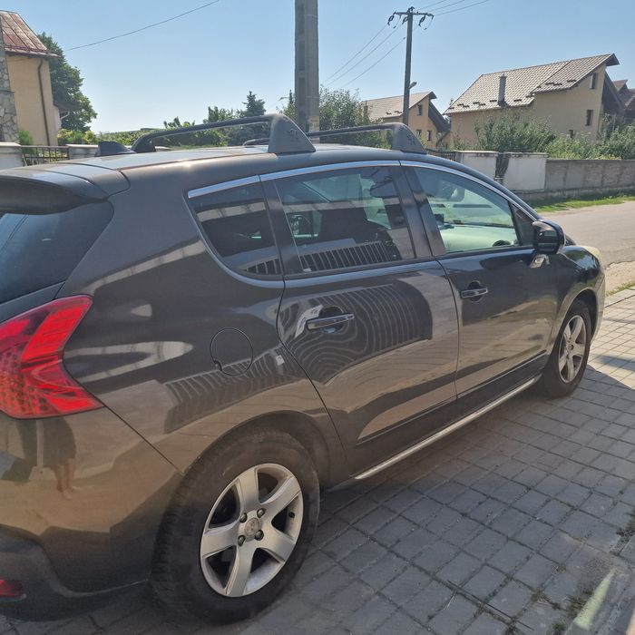 Vând urgent PEUGEOT 3008 2.0 hybrid