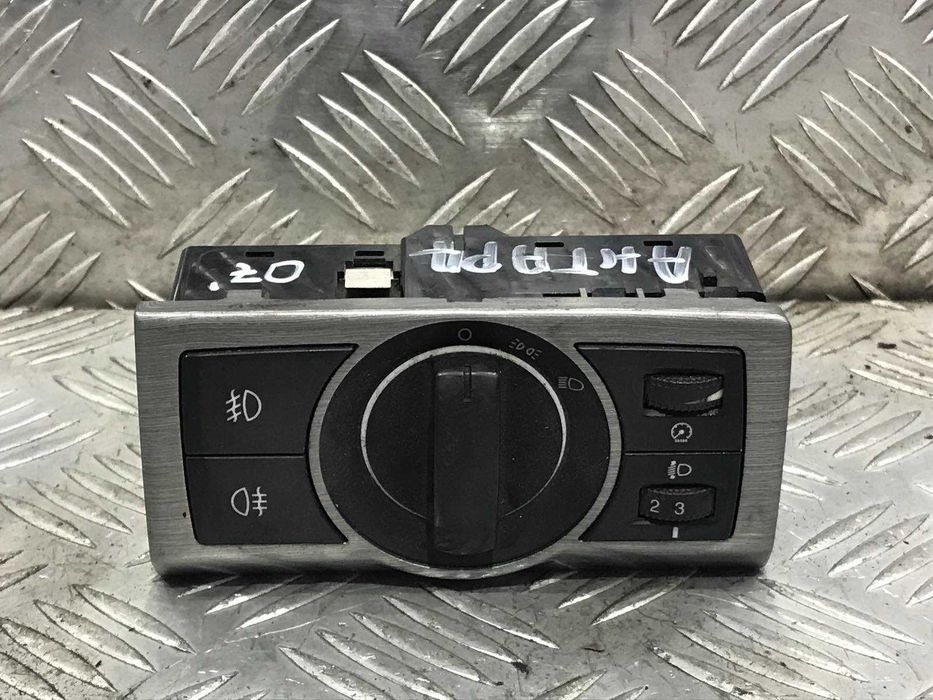 Ключ фарове Opel Antara 2007г.