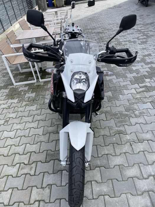 Motocicleta Husqvarna TR 650 Strada ( BMW F , G 650 GS )