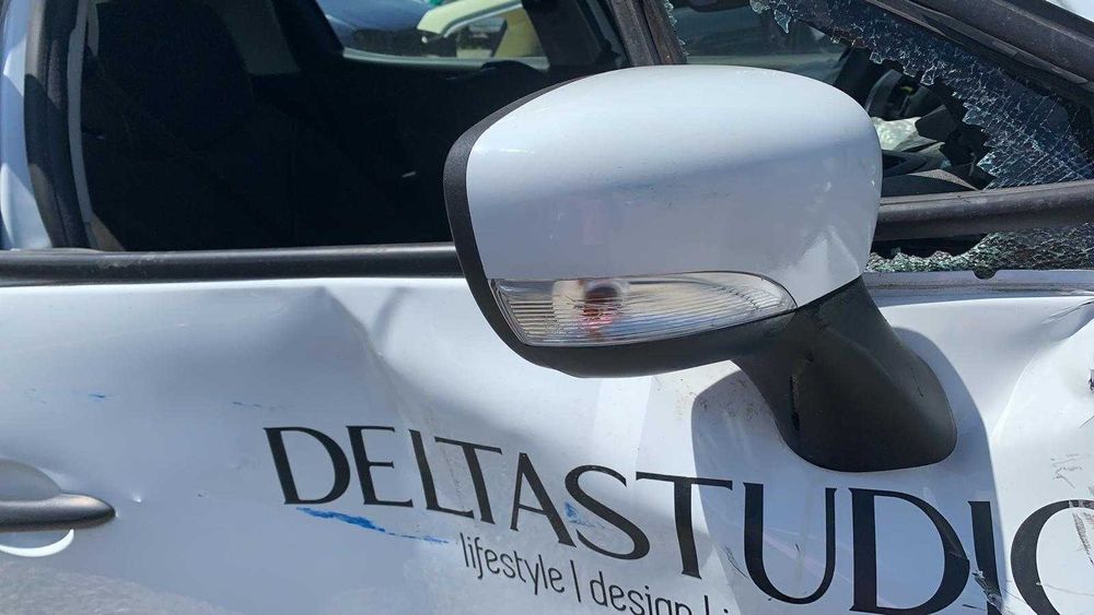 Dezmembrari oglinda dreapta capac alb Renault Clio 4 an 2015