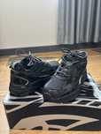 OFF WHITE ,,be right back”