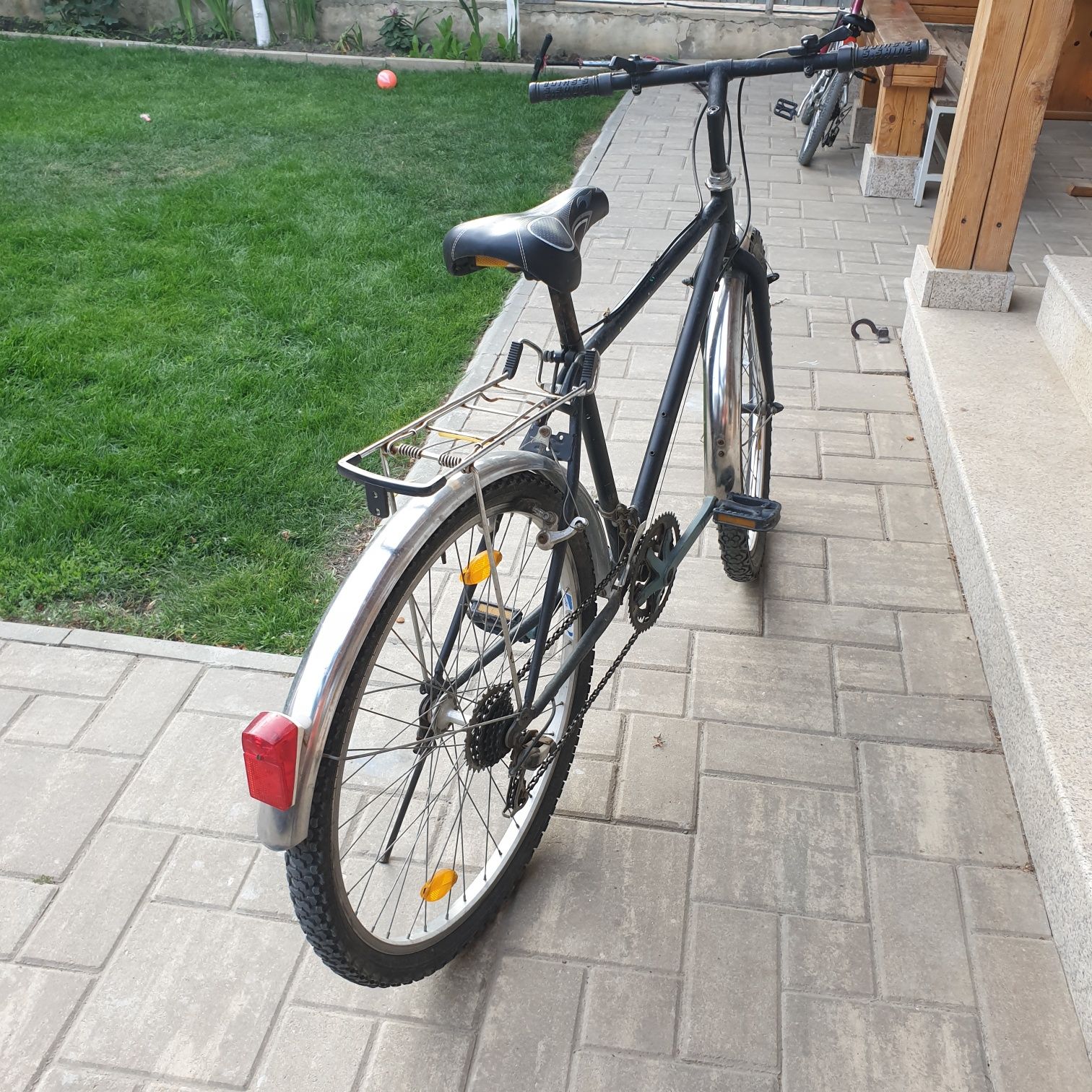 Vand/schimb(cu una mai noua)bicicleta functionala