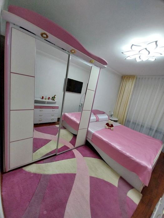 Продам спальный гарнитур