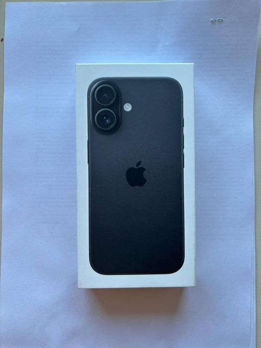 Продам iPhone 16 на гарантии