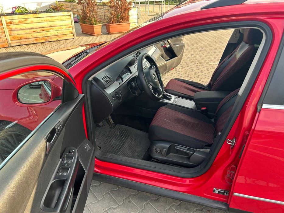 Vând Volkswagen Passat B6 Break – Roșu, elegant și spațios