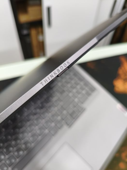 Lenovo Thnikbook Intel core i3 8/512 WUXGA 16.0 Yangi bepul yetkazish