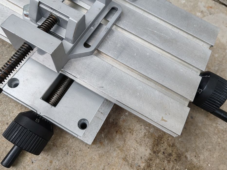 Suport bormașină cu masă reglabilă, Germania