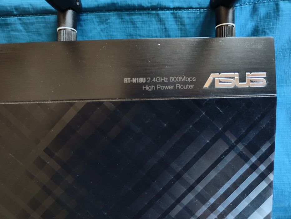 Router wireless Asus RT-N18U