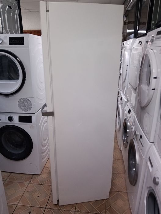 XXL вертикален фризер с 8 чекмеджета Миеле Miele 2 години гаранция!