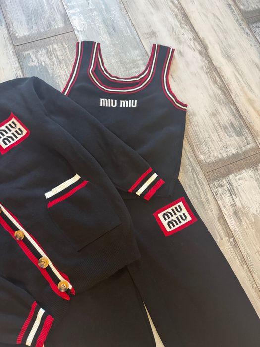 Дамски комплект нов