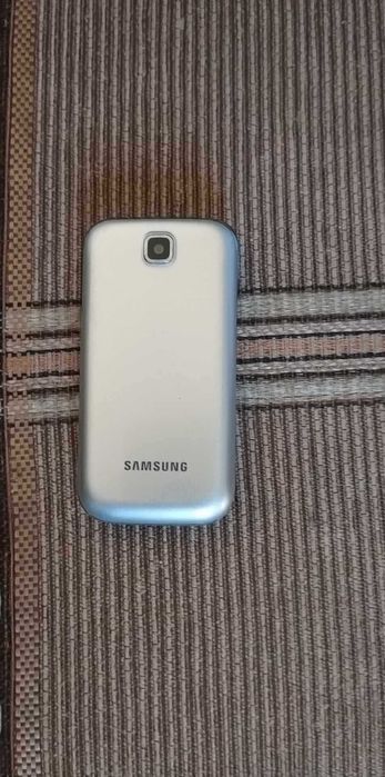 Vand telefon pentru seniori Samsung C3590 -ca NOU !!