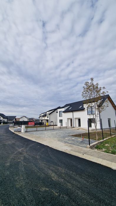 Comision 0! Duplex 110 mp, teren 390 mp., chit fotovoltaic inclus!