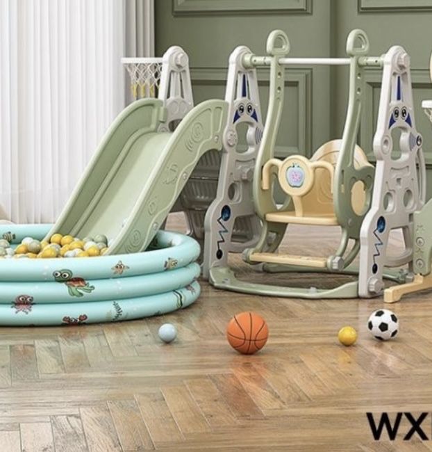 Горка и качеля почти новая за 25 000 сами брали Игроваза 55 000