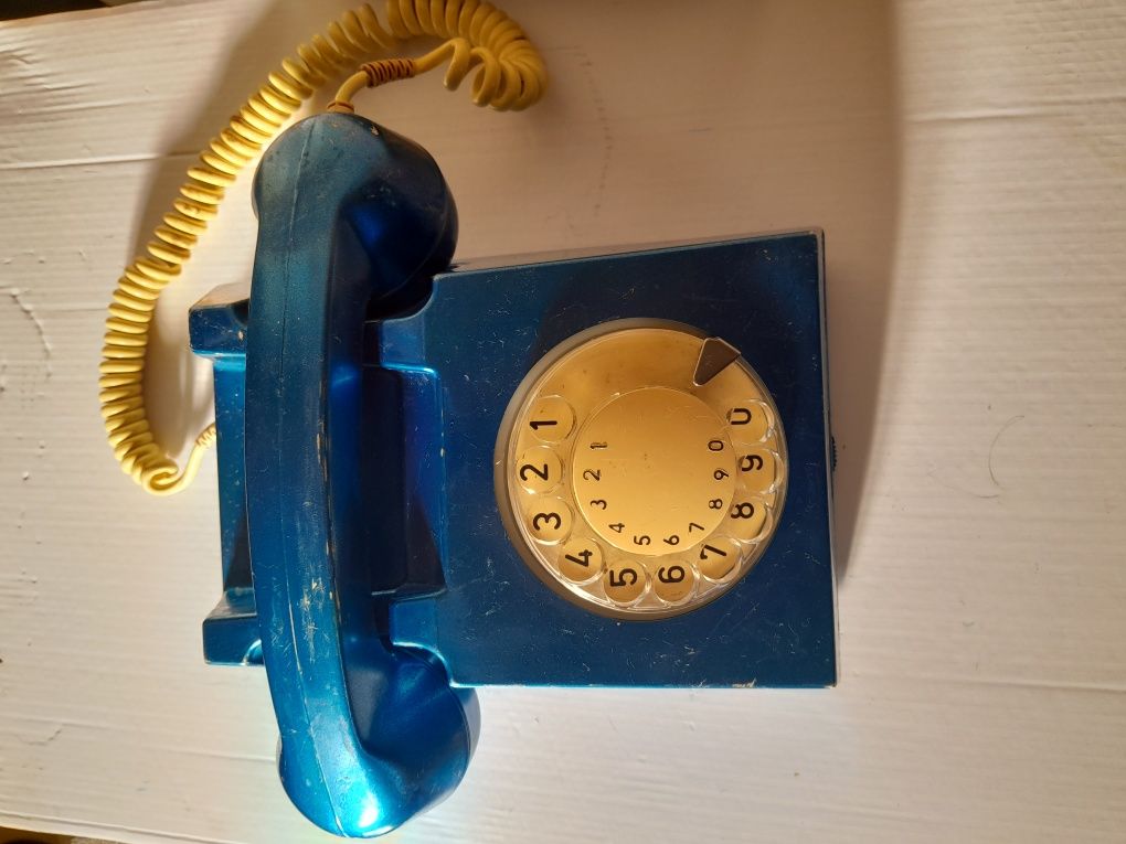 Telefon romanesc cu disc