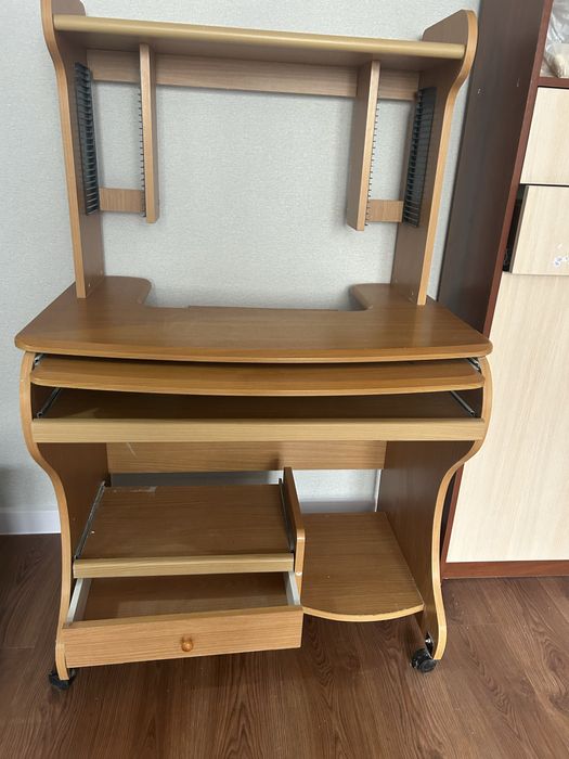 Компьтерный стол