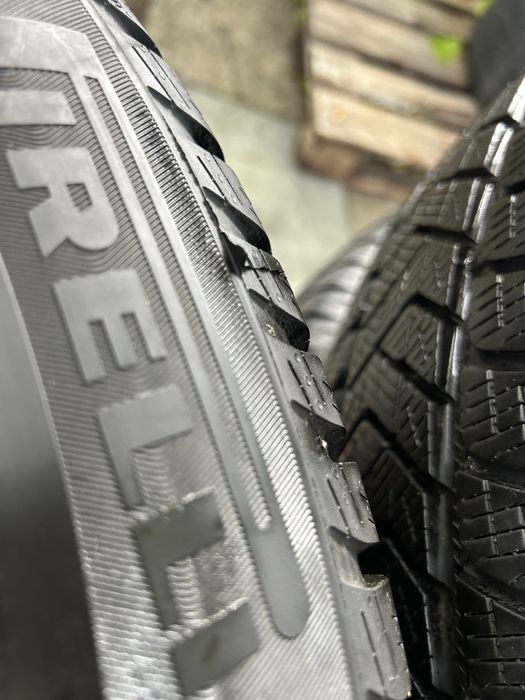 225/55/18 Pirelli 4 бр Зимни Дот 2023