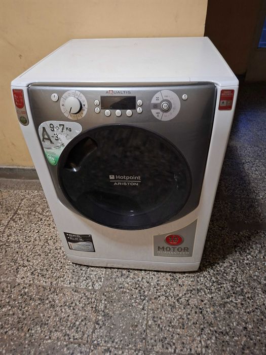 Пералня със сушилня