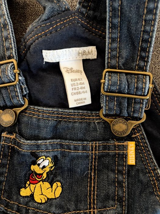 Бебешки дънкови гащеризони H&M (62), Зайчето Питър и Little one (74)