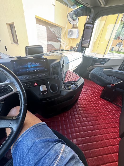 Mercedes Actros 1848