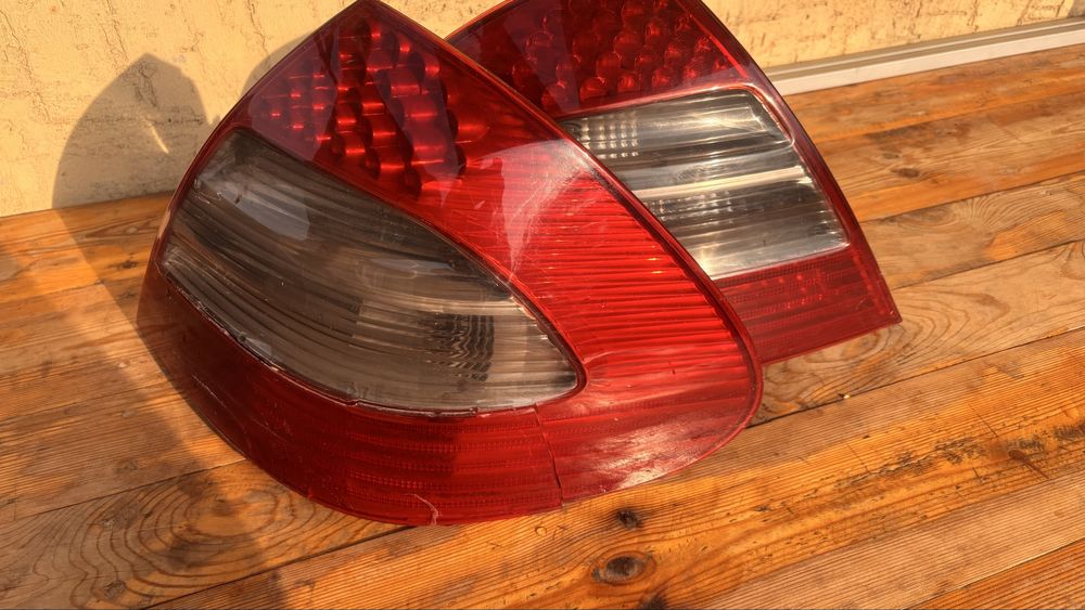 Задние фонари на w211