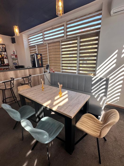 Set complet mobilier pentru bar sau cafenea