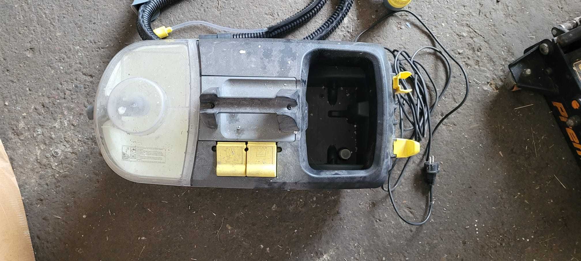 Aspirator cu injecție/extracție Karcher Puzzi 10