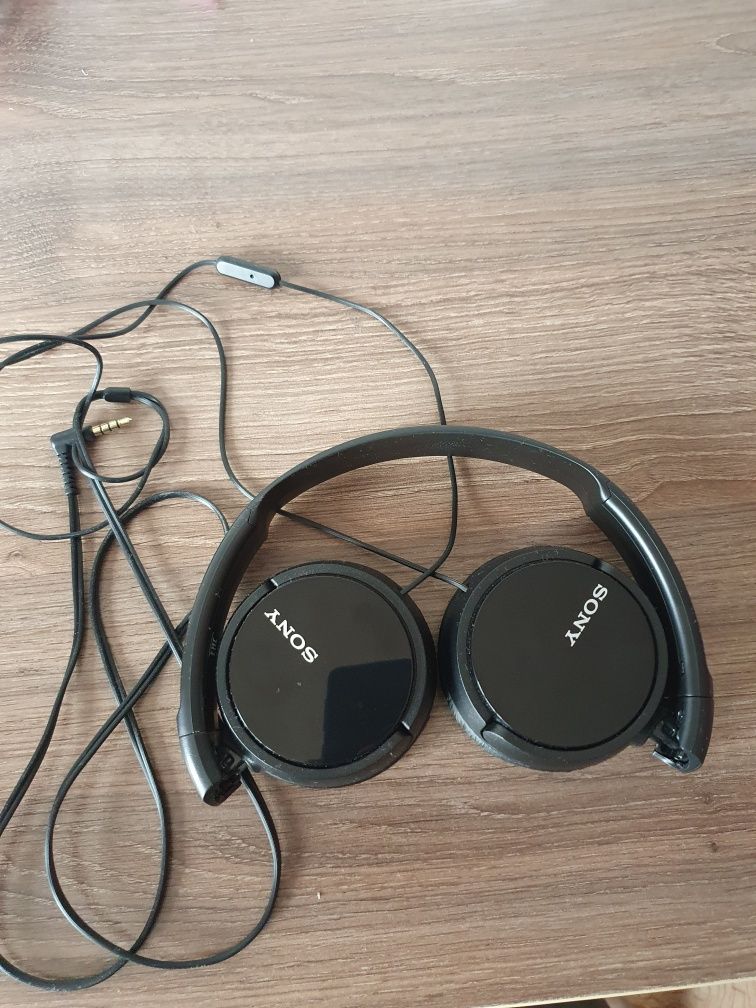 Слушалки Sony MDR-ZX110AP