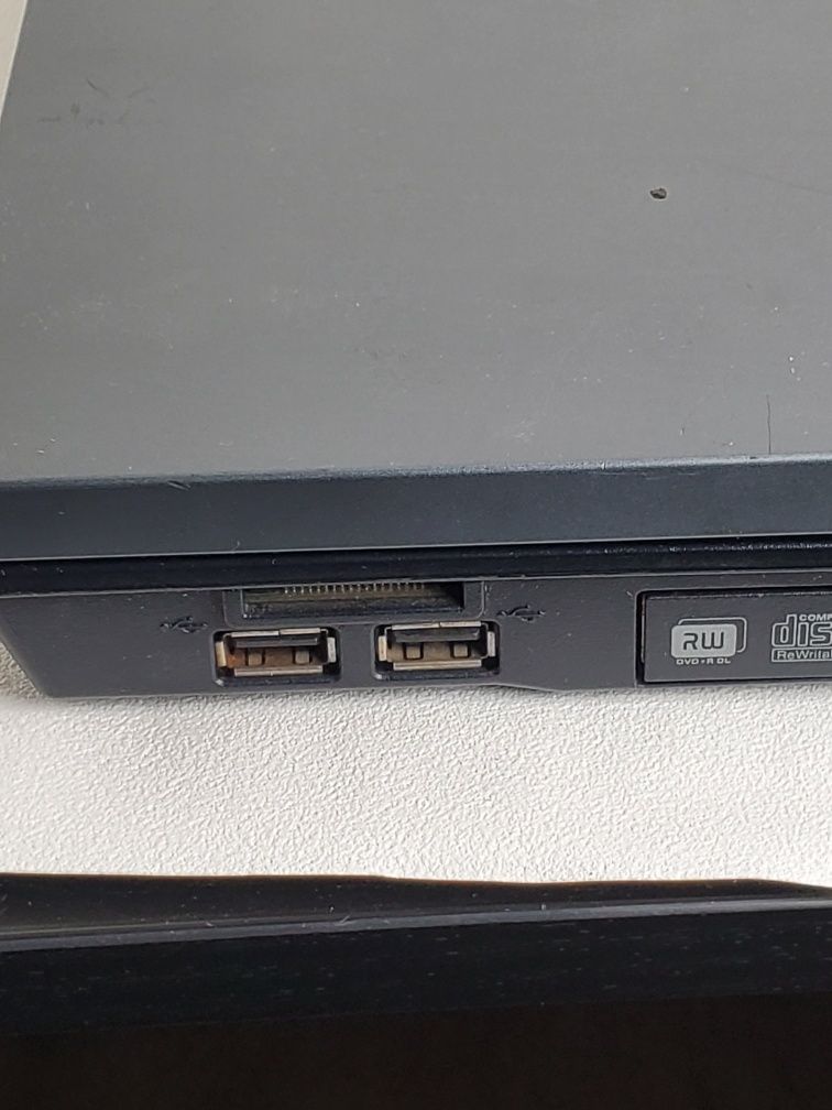 Ноутбвк HP Compaq