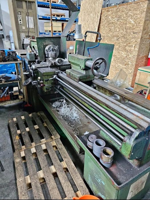 Vând strung în perfecta stare