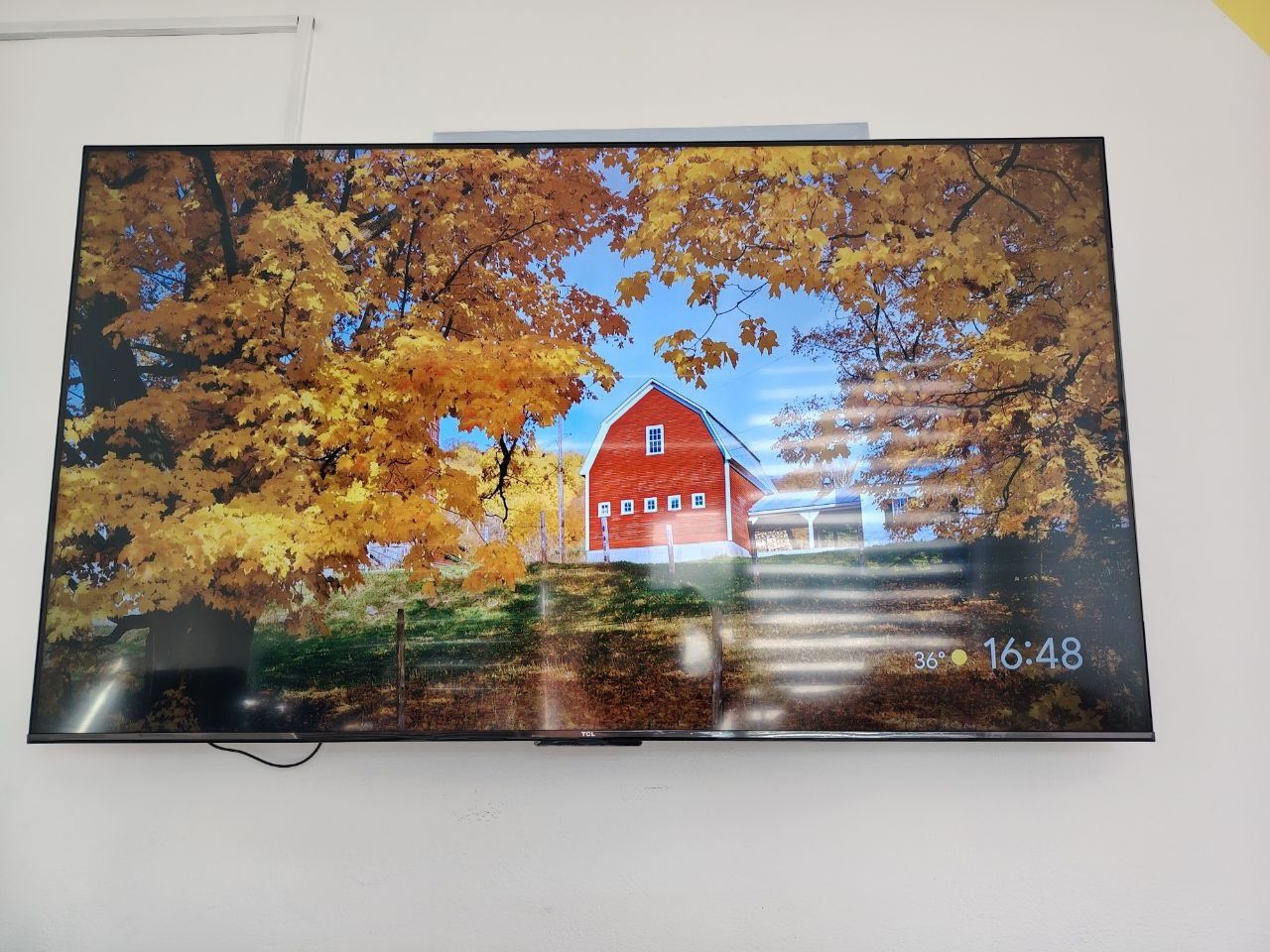 Telvizor Sotiladi Ideal Yangi pachti 65