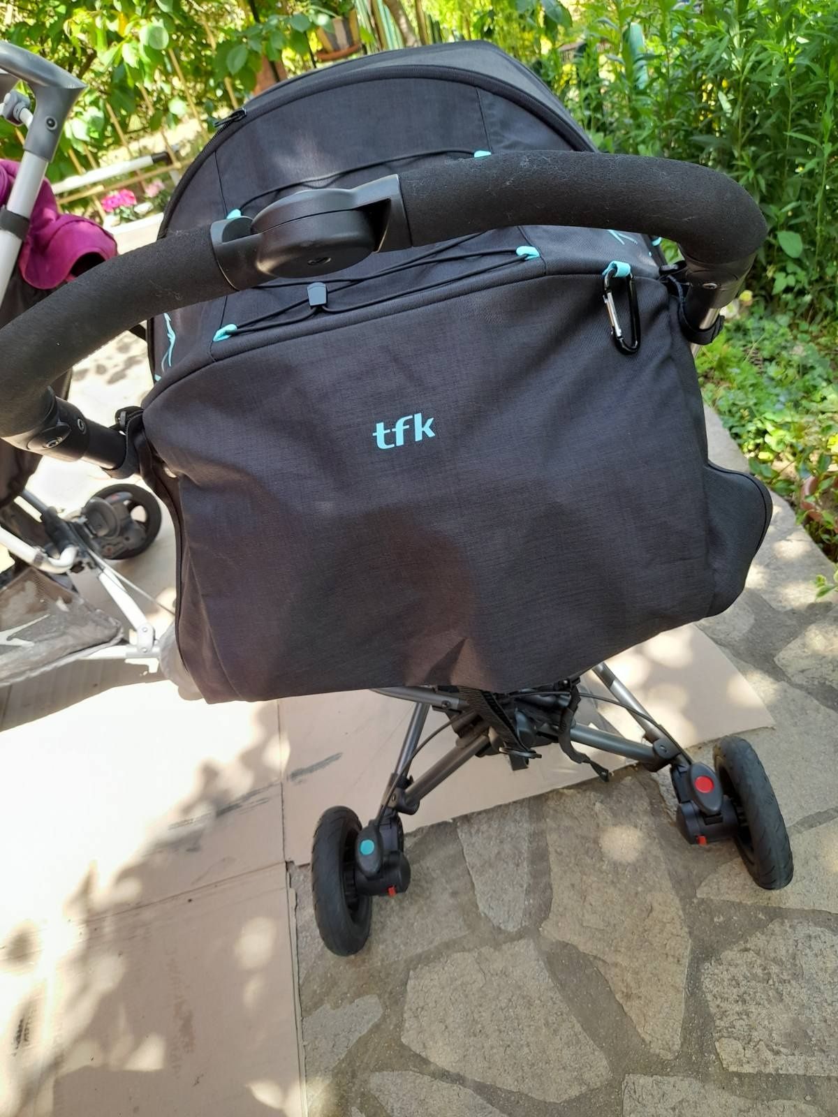 Продавам детска количка Tfk dot