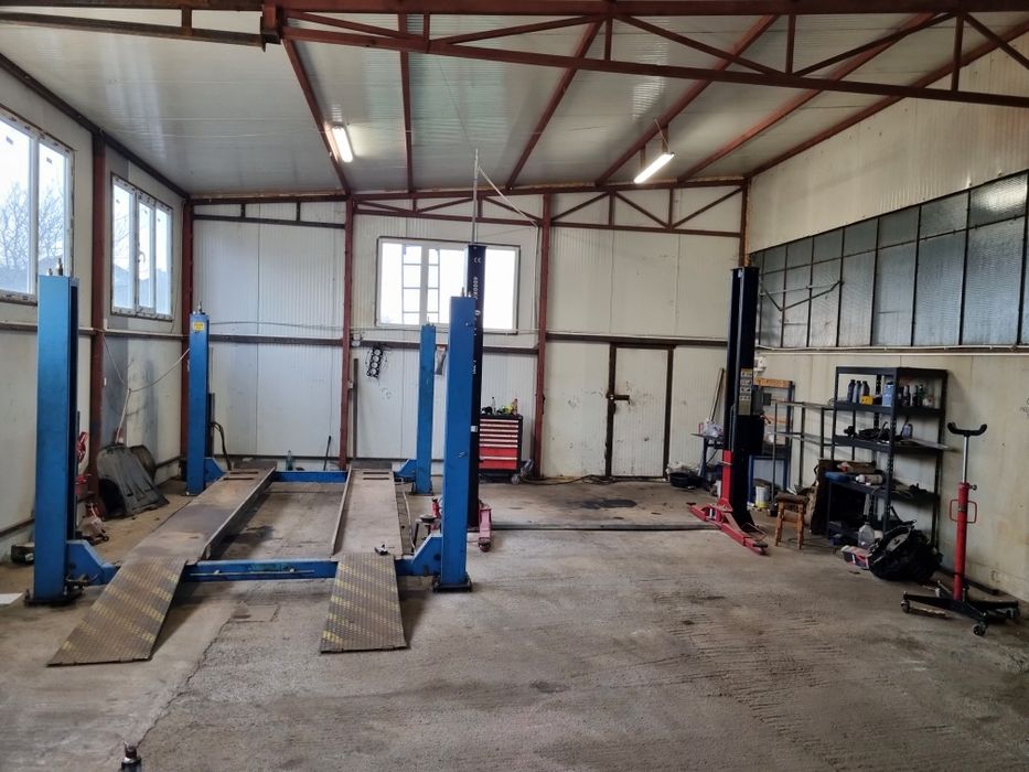 Inchiriez hala ,Service Auto