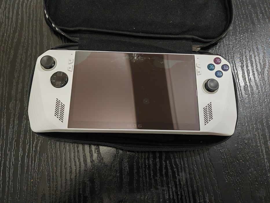 Vând rog ally z1 extreme 1tb modata